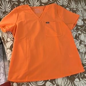 Figs Catarina One Pocket Scrub Top. NWOT. Size L. Color Papaya.